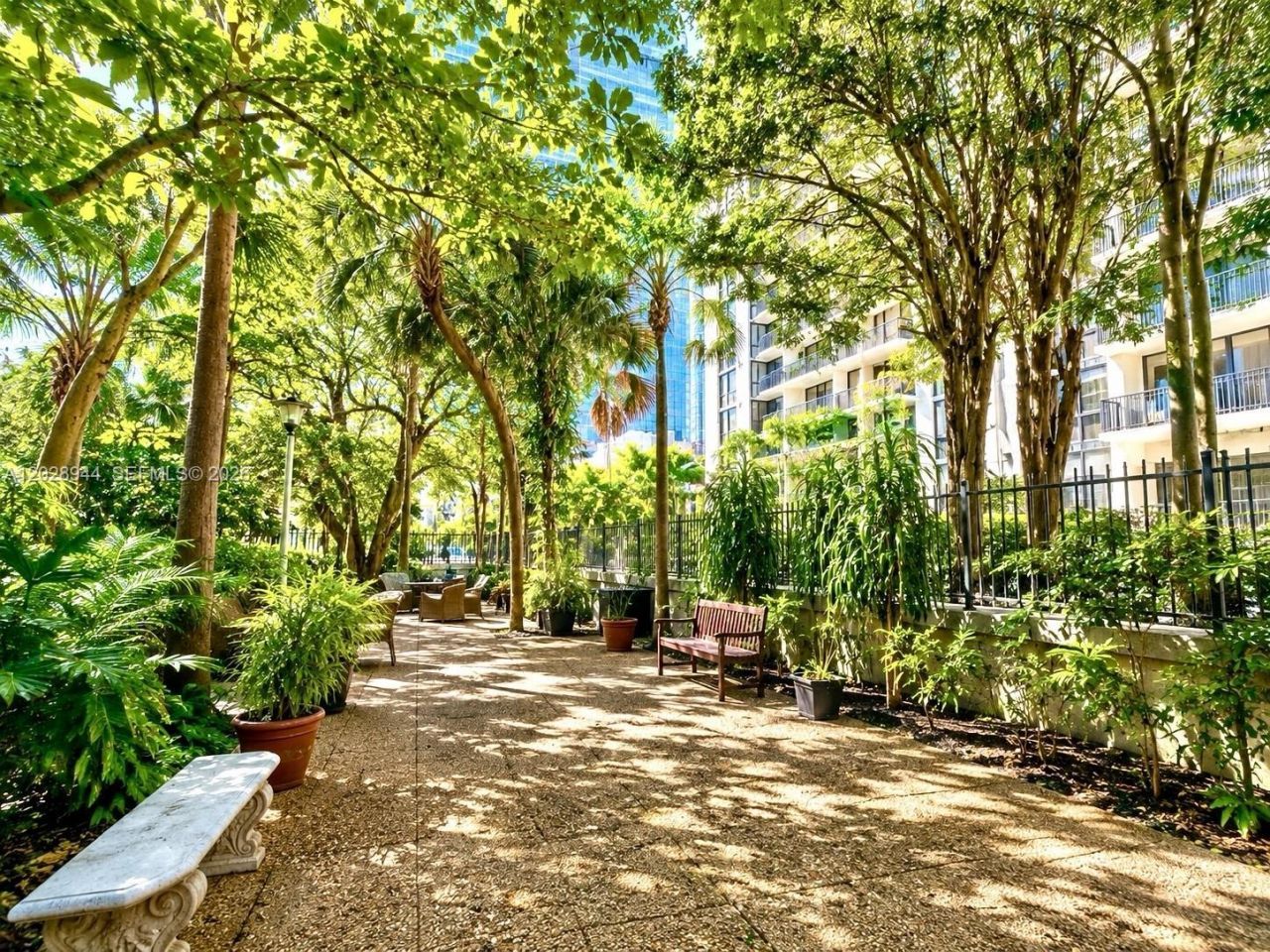 1450 Brickell Bay Dr, Unit 810, Miami, FL 33131 Photo