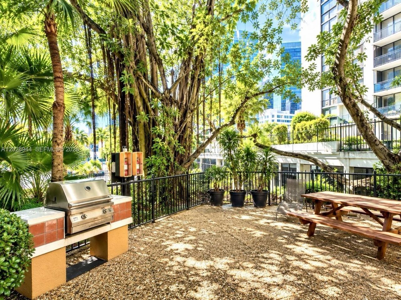1450 Brickell Bay Dr, Unit 810, Miami, FL 33131 Photo
