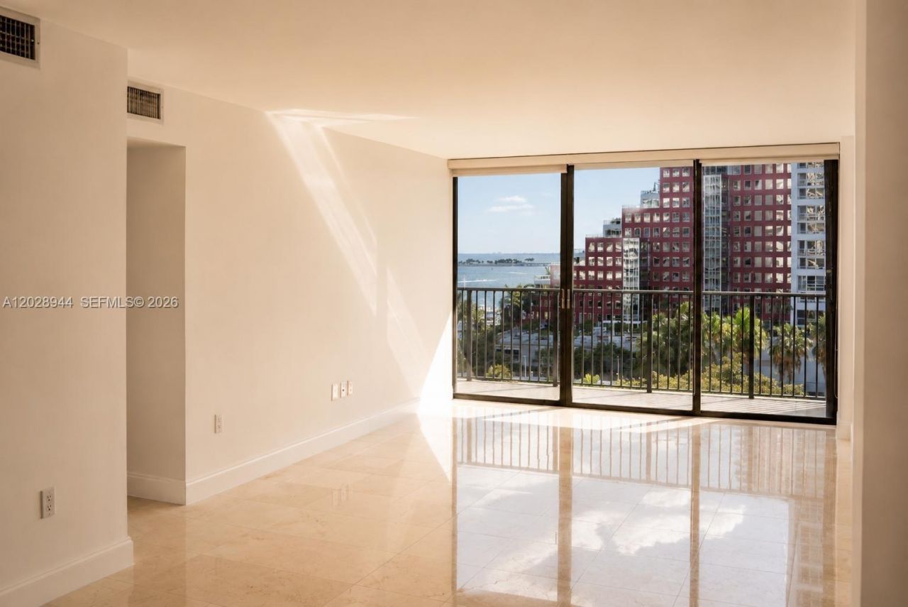 1450 Brickell Bay Dr, Unit 810, Miami, FL 33131 Photo