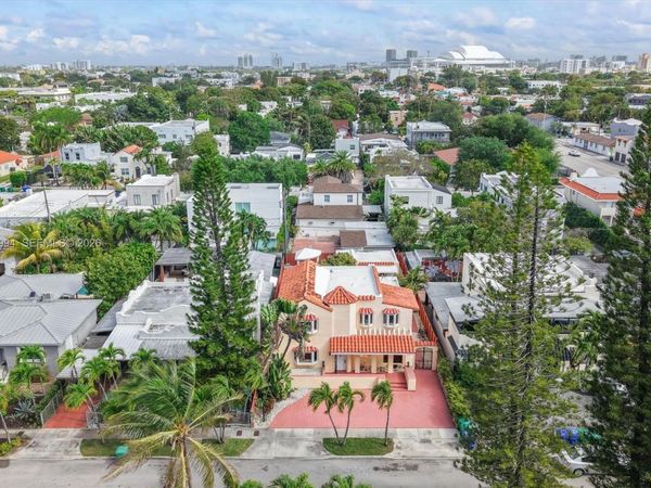 1727 SW 11th Ter, Miami, FL 33135