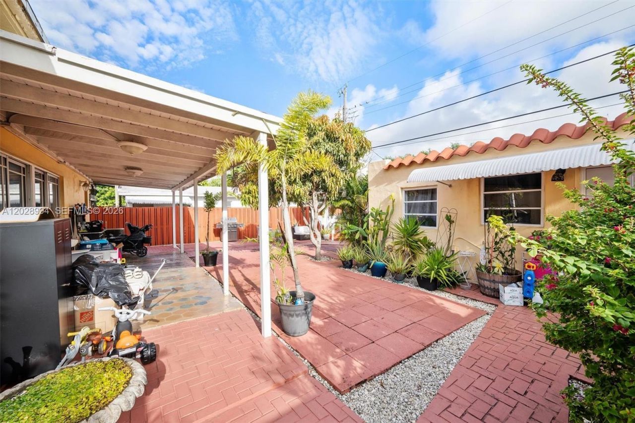 1727 SW 11th Ter, Miami, FL 33135 Photo