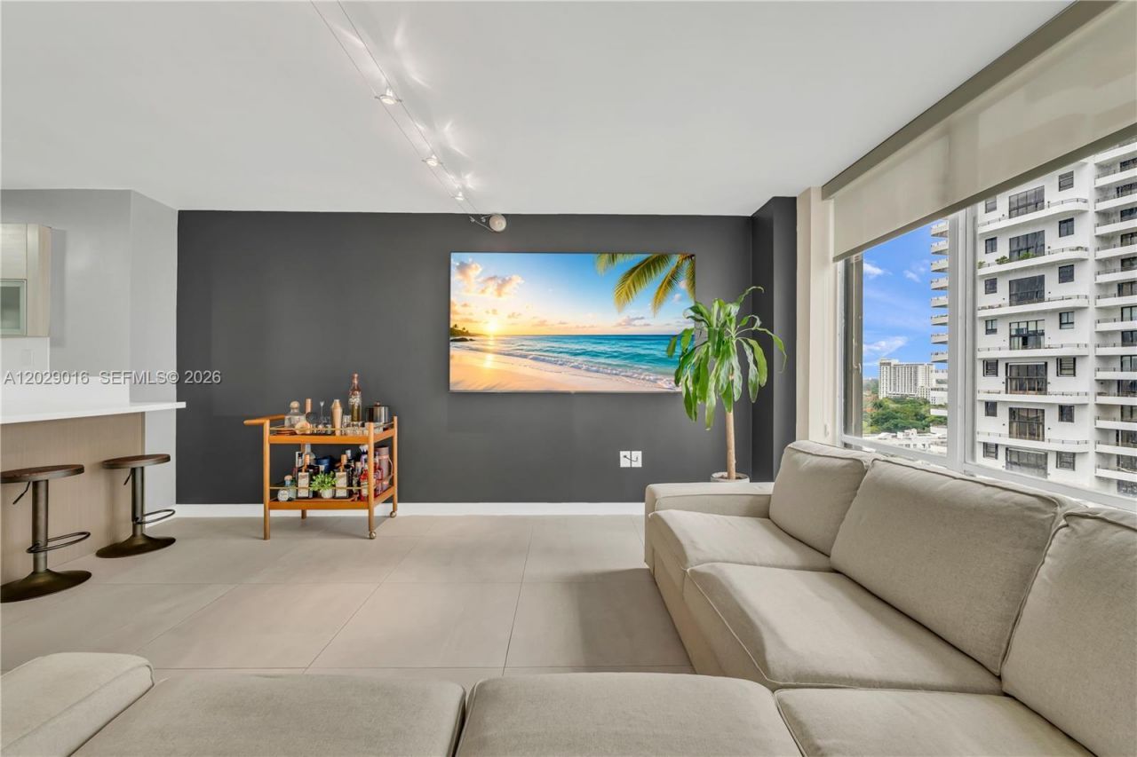 1450 Brickell Bay Dr , Unit 1815, Miami, FL 33131 Photo
