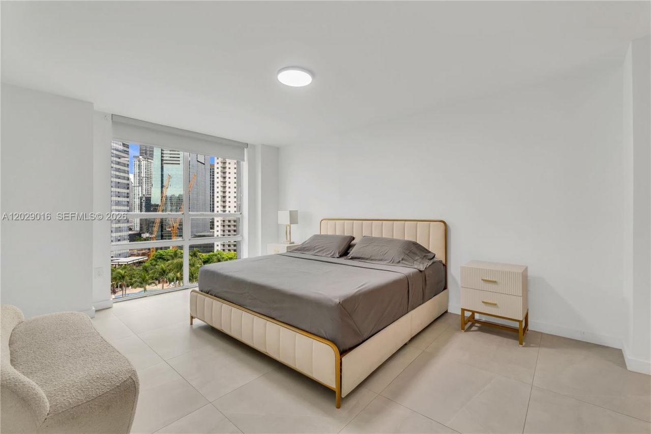 1450 Brickell Bay Dr , Unit 1815, Miami, FL 33131 Photo