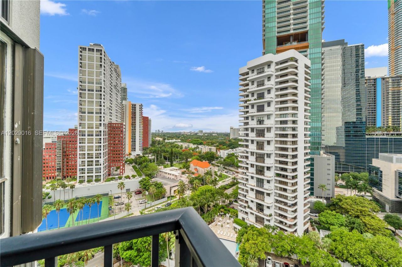 1450 Brickell Bay Dr , Unit 1815, Miami, FL 33131 Photo
