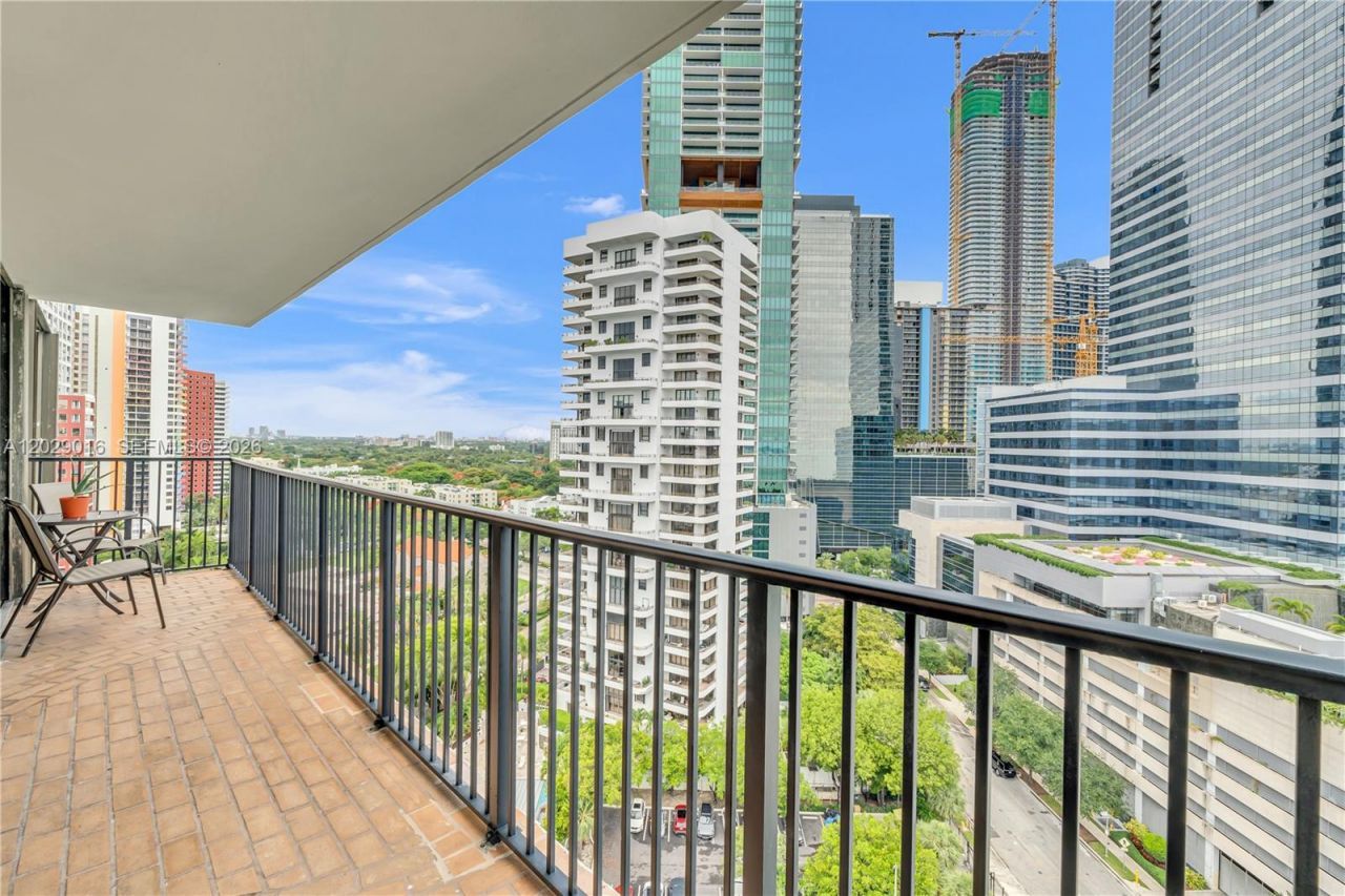 1450 Brickell Bay Dr , Unit 1815, Miami, FL 33131 Photo