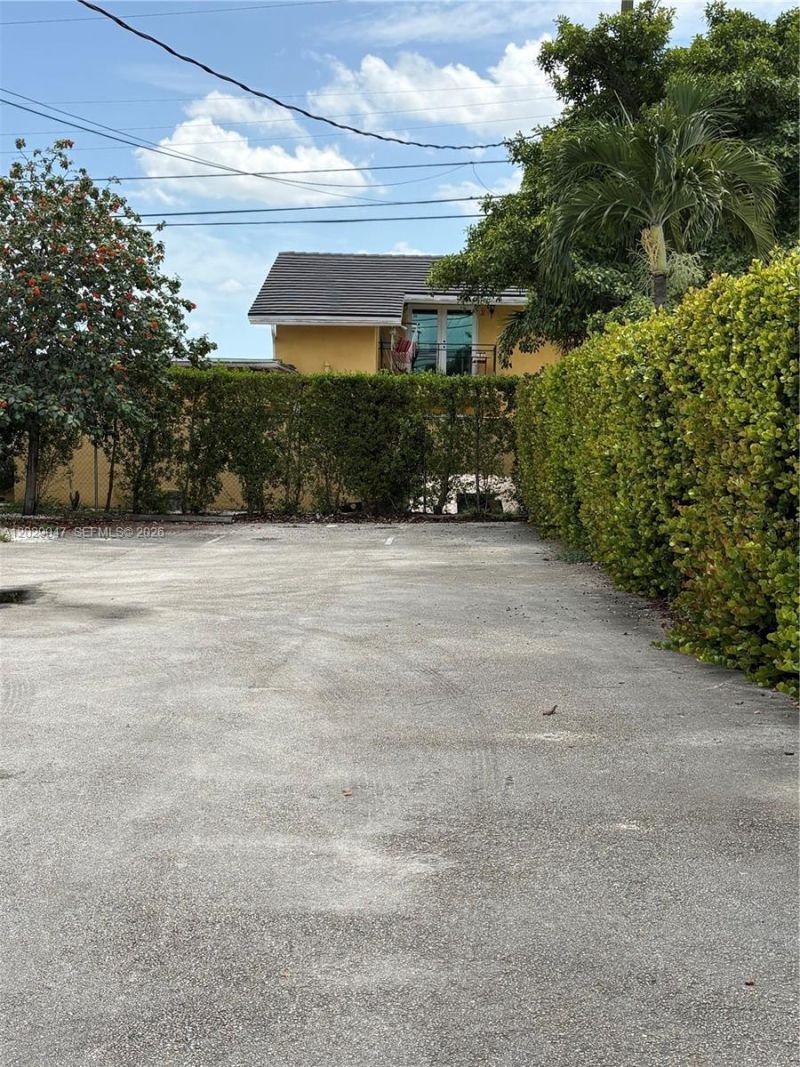 6620 W Flagler St , Miami, FL 33144 Photo
