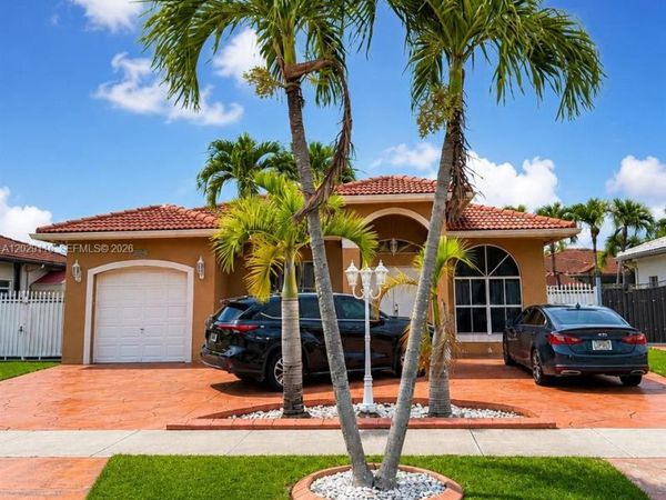 14863 SW 35th Ln, Miami, FL 33185
