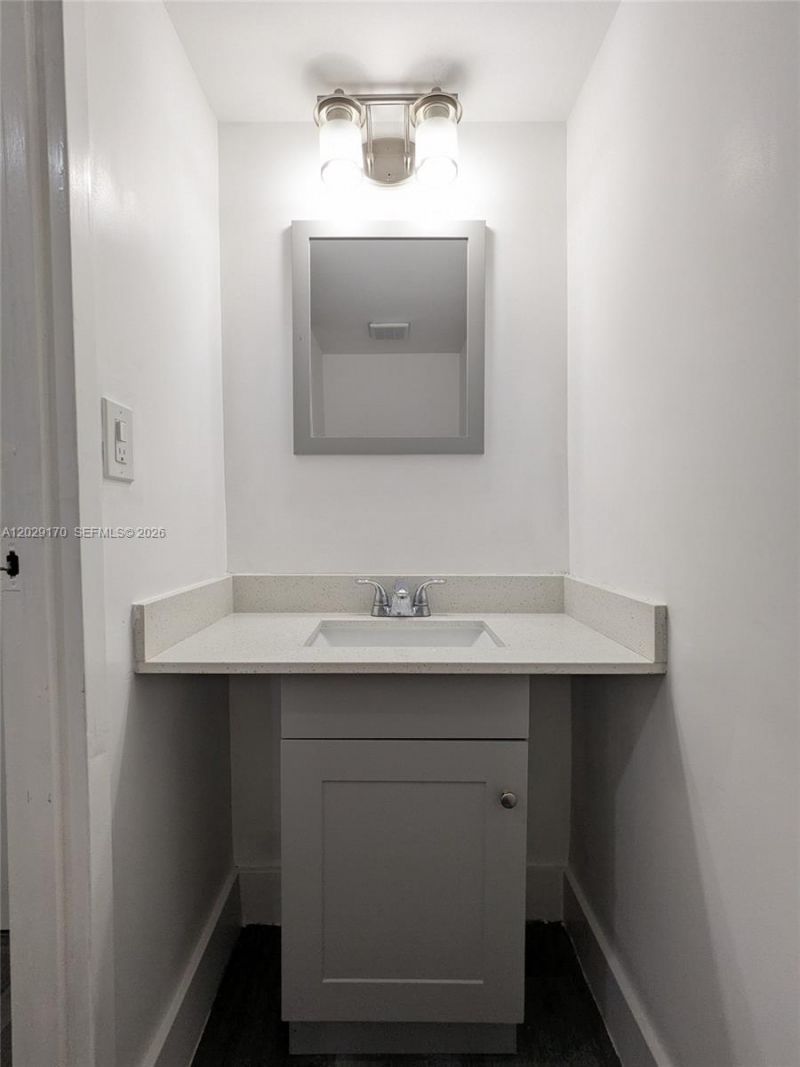 555 NE 15th St , Unit 12D, Miami, FL 33132 Photo