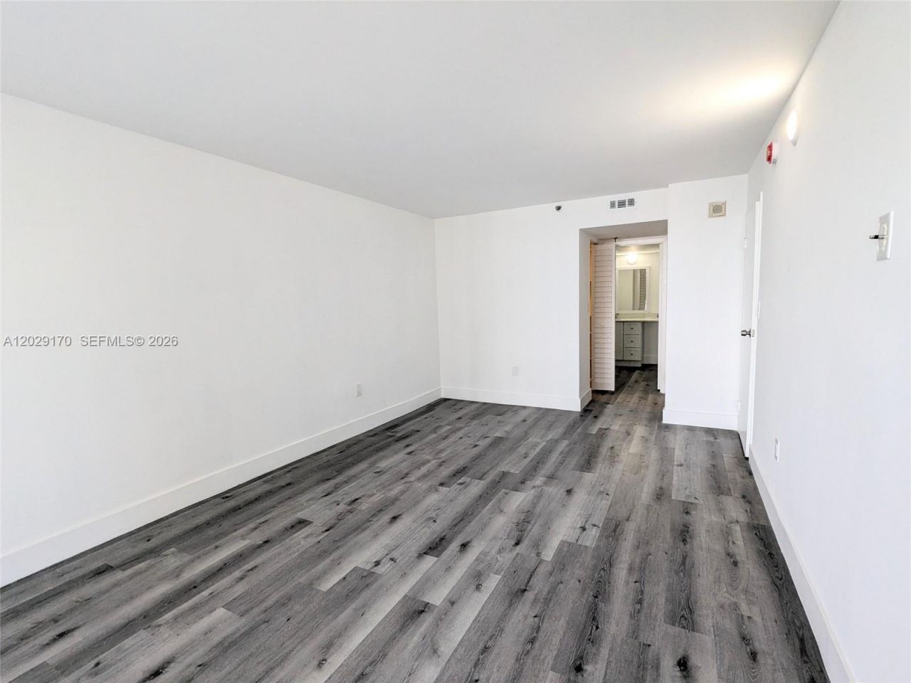 555 NE 15th St , Unit 12D, Miami, FL 33132 Photo