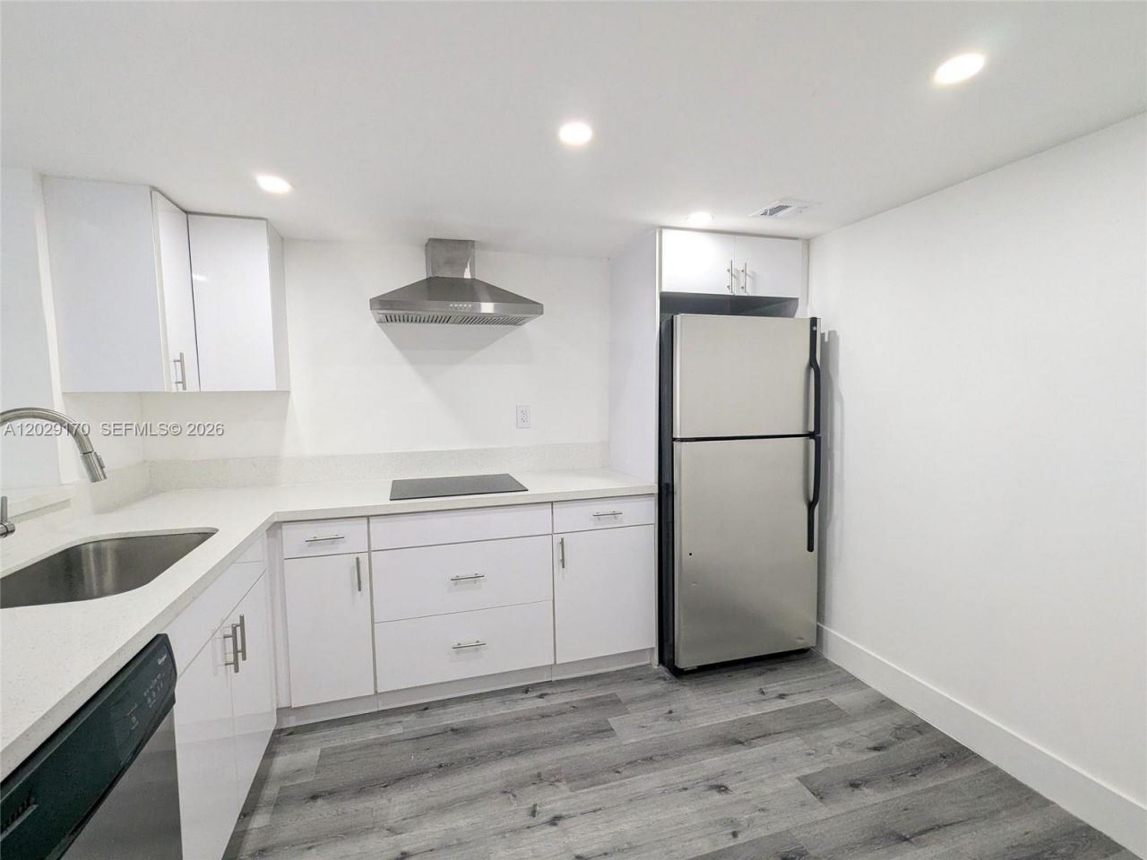 555 NE 15th St , Unit 12D, Miami, FL 33132 Photo