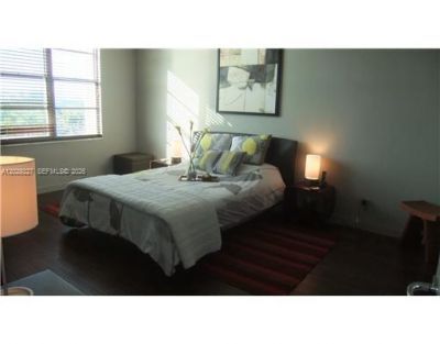 5700 Collins Ave , Unit 8K, Miami Beach, FL 33140 Photo
