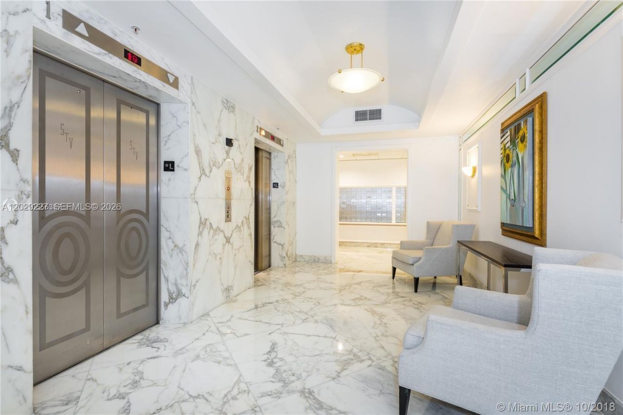 5700 Collins Ave , Unit 8K, Miami Beach, FL 33140 Photo