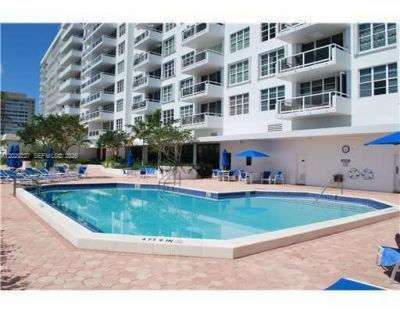 5700 Collins Ave , Unit 8K, Miami Beach, FL 33140 Photo