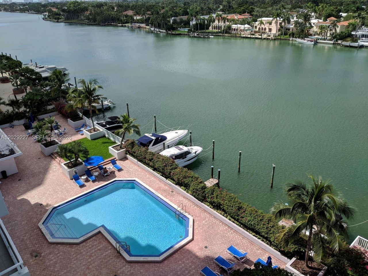 5700 Collins Ave , Unit 8K, Miami Beach, FL 33140 Photo