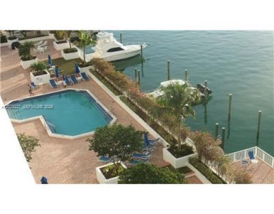 5700 Collins Ave , Unit 8K, Miami Beach, FL 33140 Photo