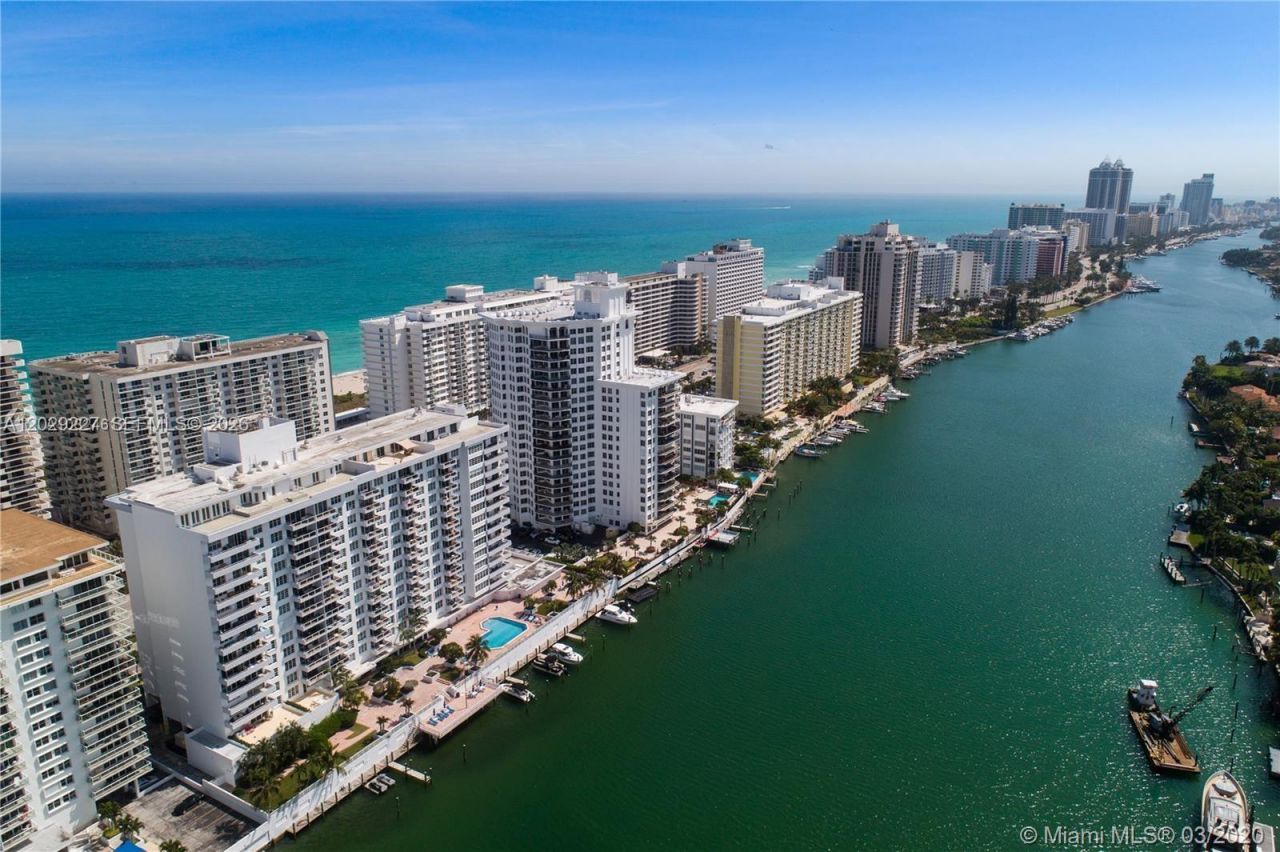 5700 Collins Ave , Unit 8K, Miami Beach, FL 33140 Photo