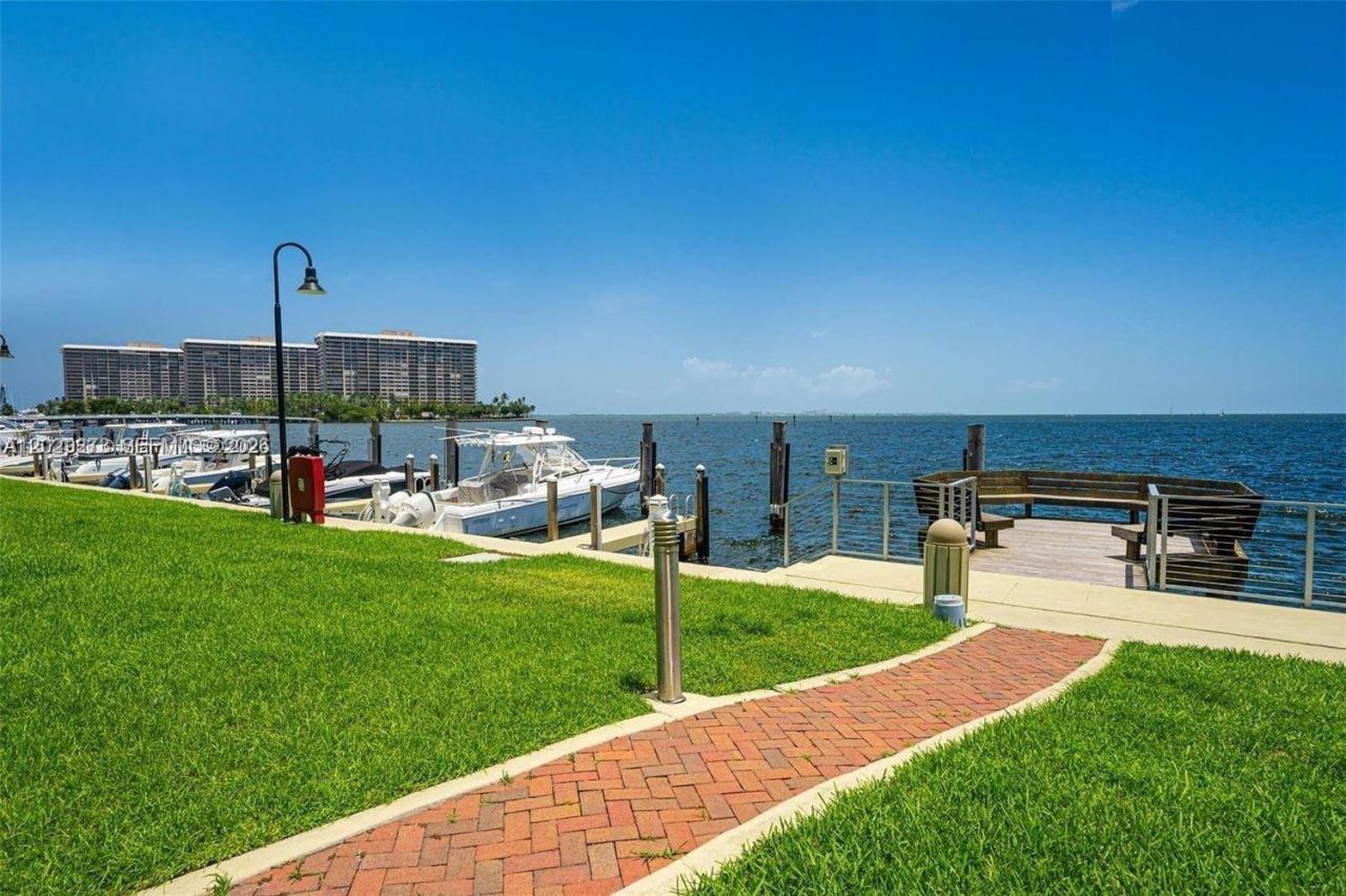 2000 S Bayshore Dr , Unit 58, Miami, FL 33133 Photo