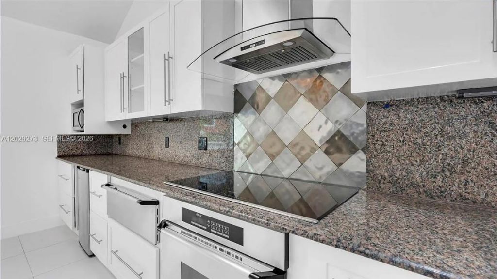2000 S Bayshore Dr , Unit 58, Miami, FL 33133 Photo