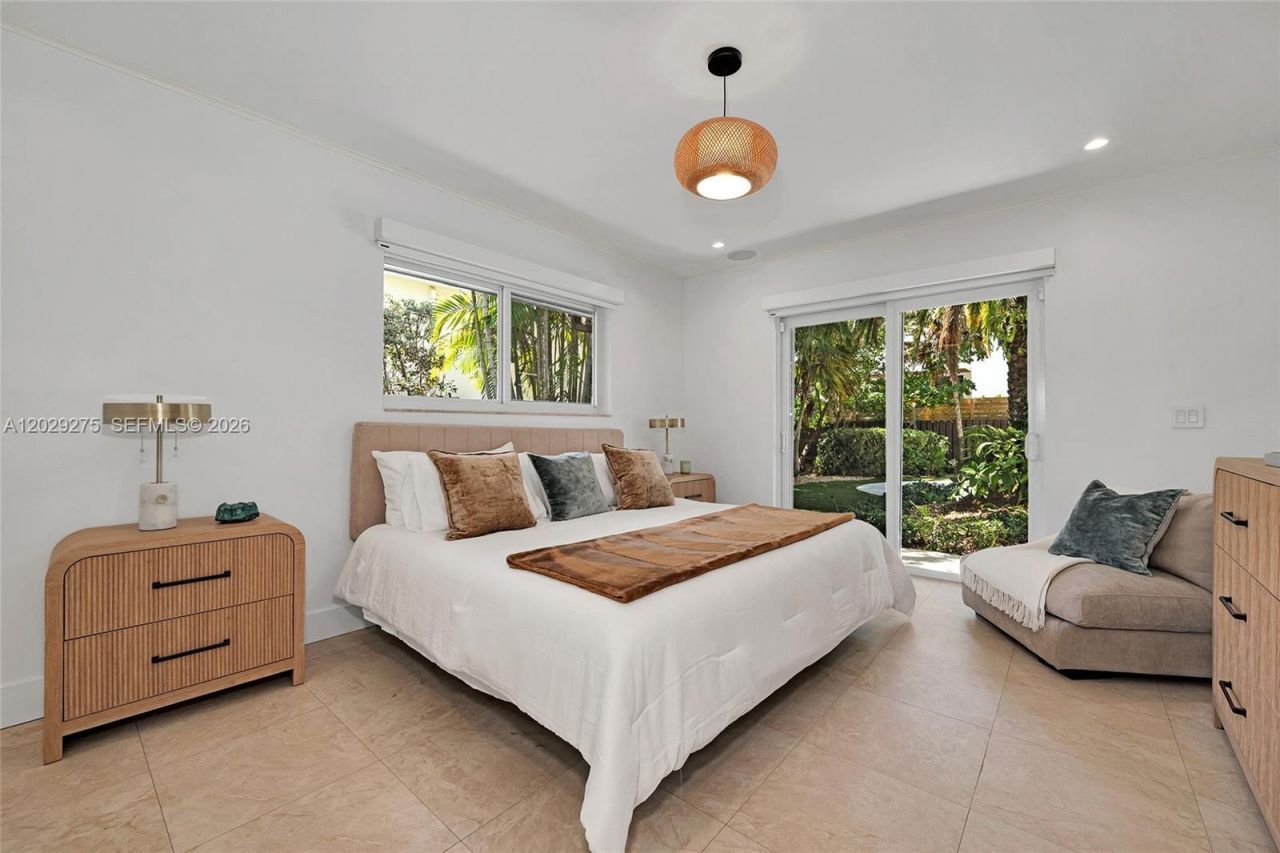2716 NE 29th Ct, Fort Lauderdale, FL 33306 Photo
