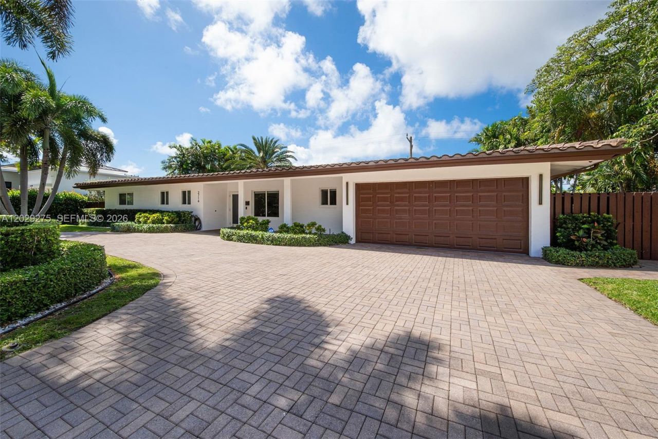 2716 NE 29th Ct, Fort Lauderdale, FL 33306 Photo