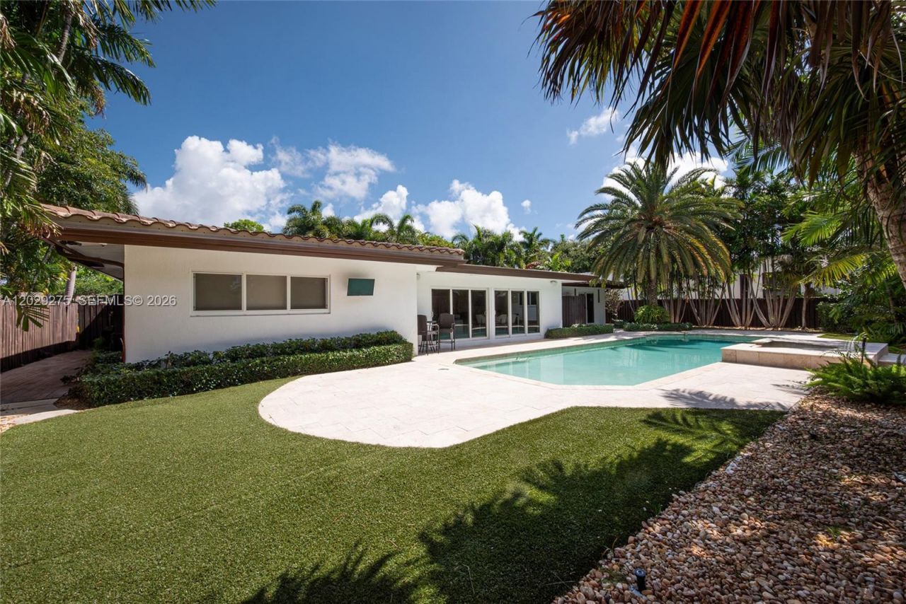 2716 NE 29th Ct, Fort Lauderdale, FL 33306 Photo