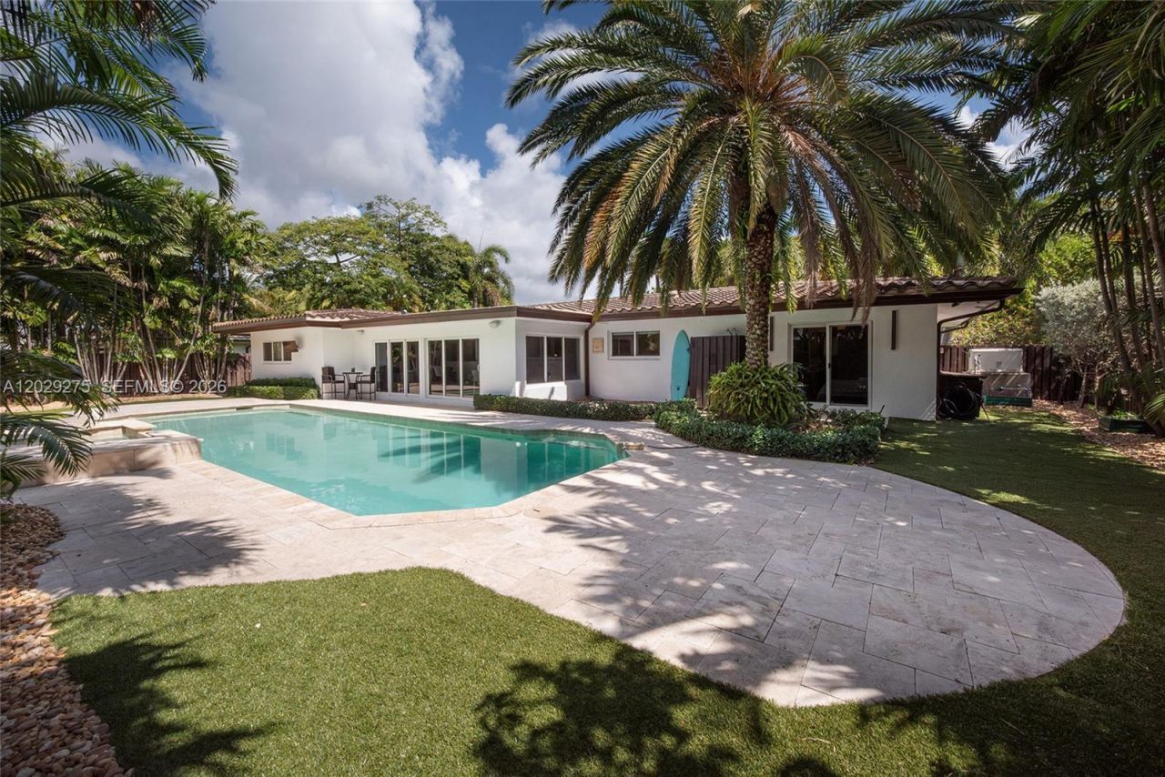 2716 NE 29th Ct, Fort Lauderdale, FL 33306 Photo