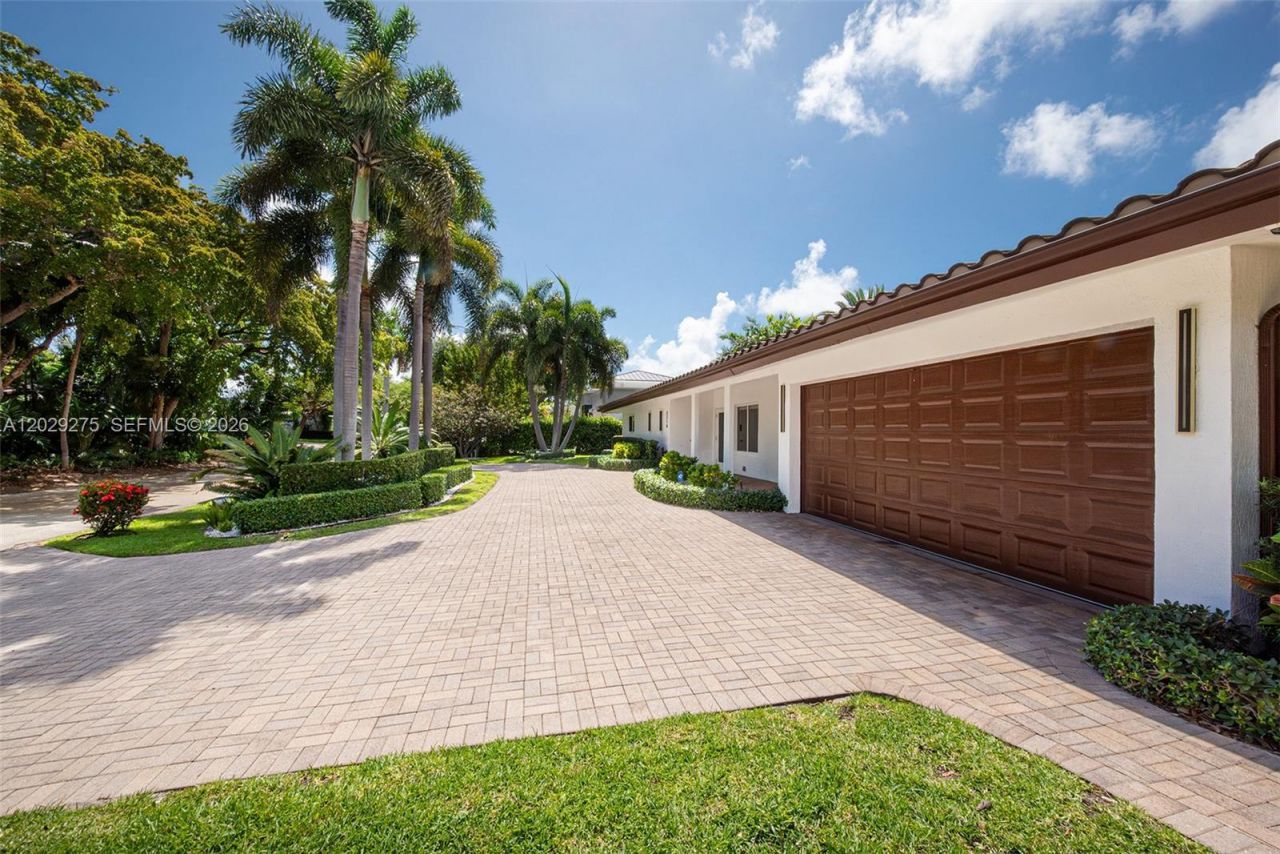 2716 NE 29th Ct, Fort Lauderdale, FL 33306 Photo