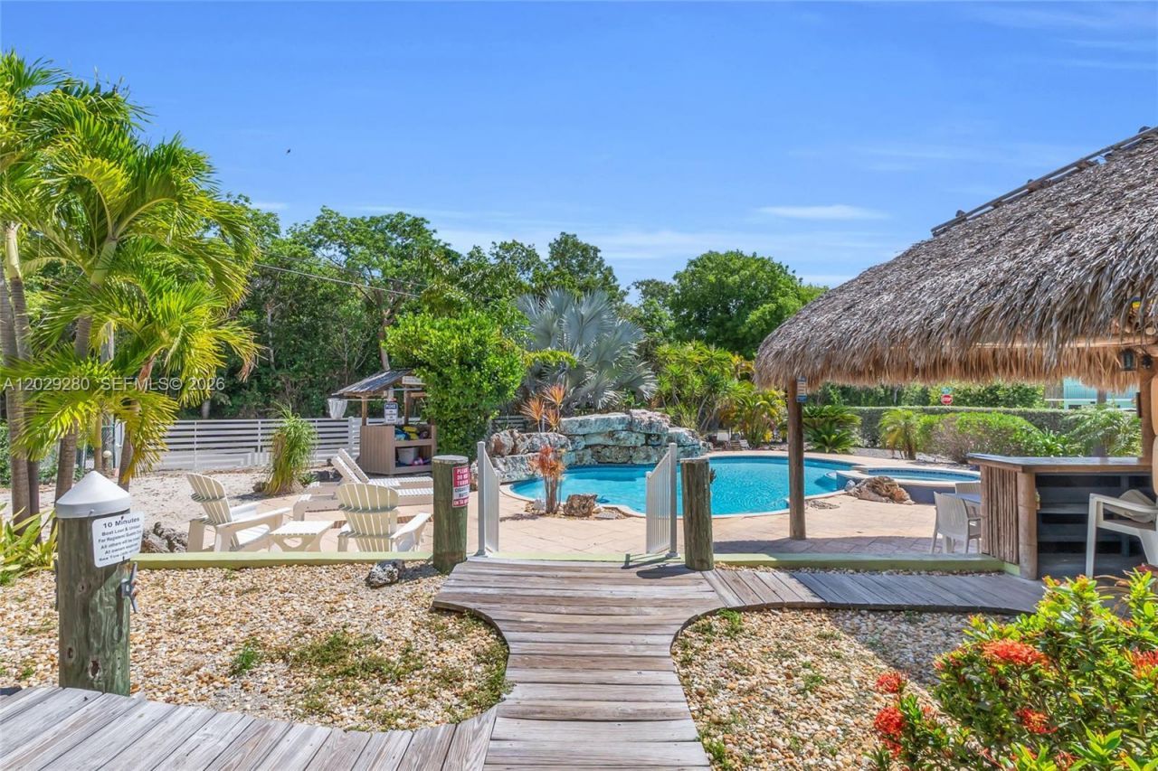 443 4th Rd , Key Largo, FL 33037 Photo