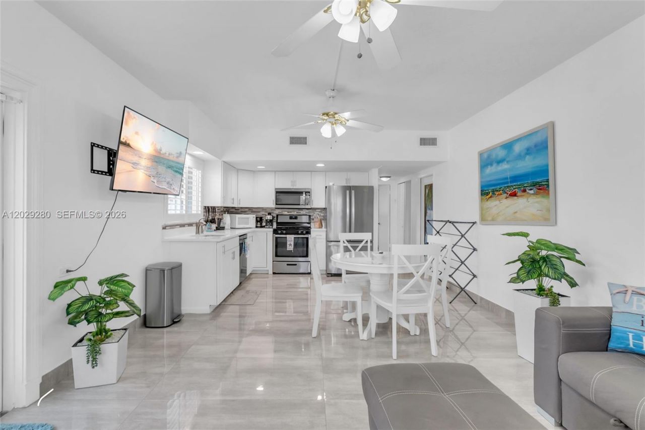 443 4th Rd , Key Largo, FL 33037 Photo
