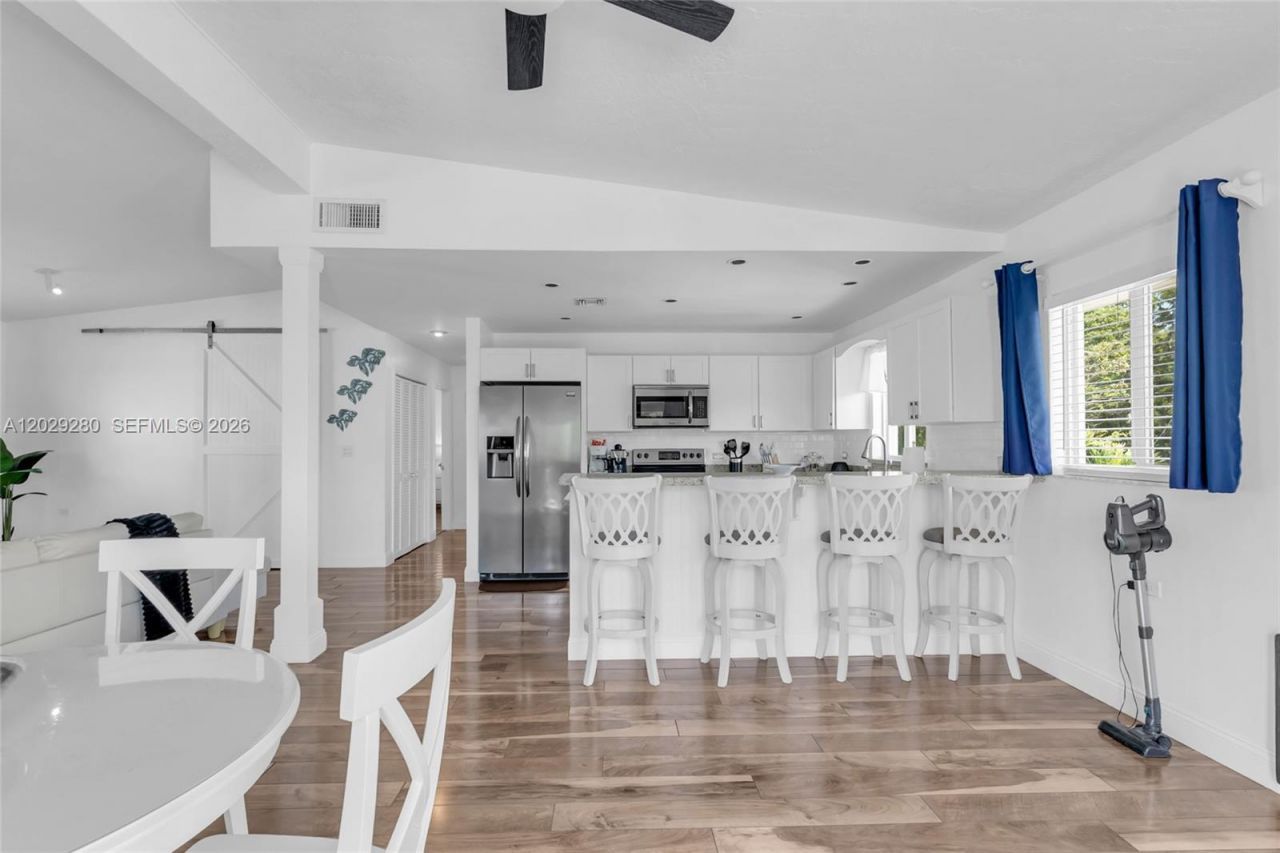 443 4th Rd , Key Largo, FL 33037 Photo