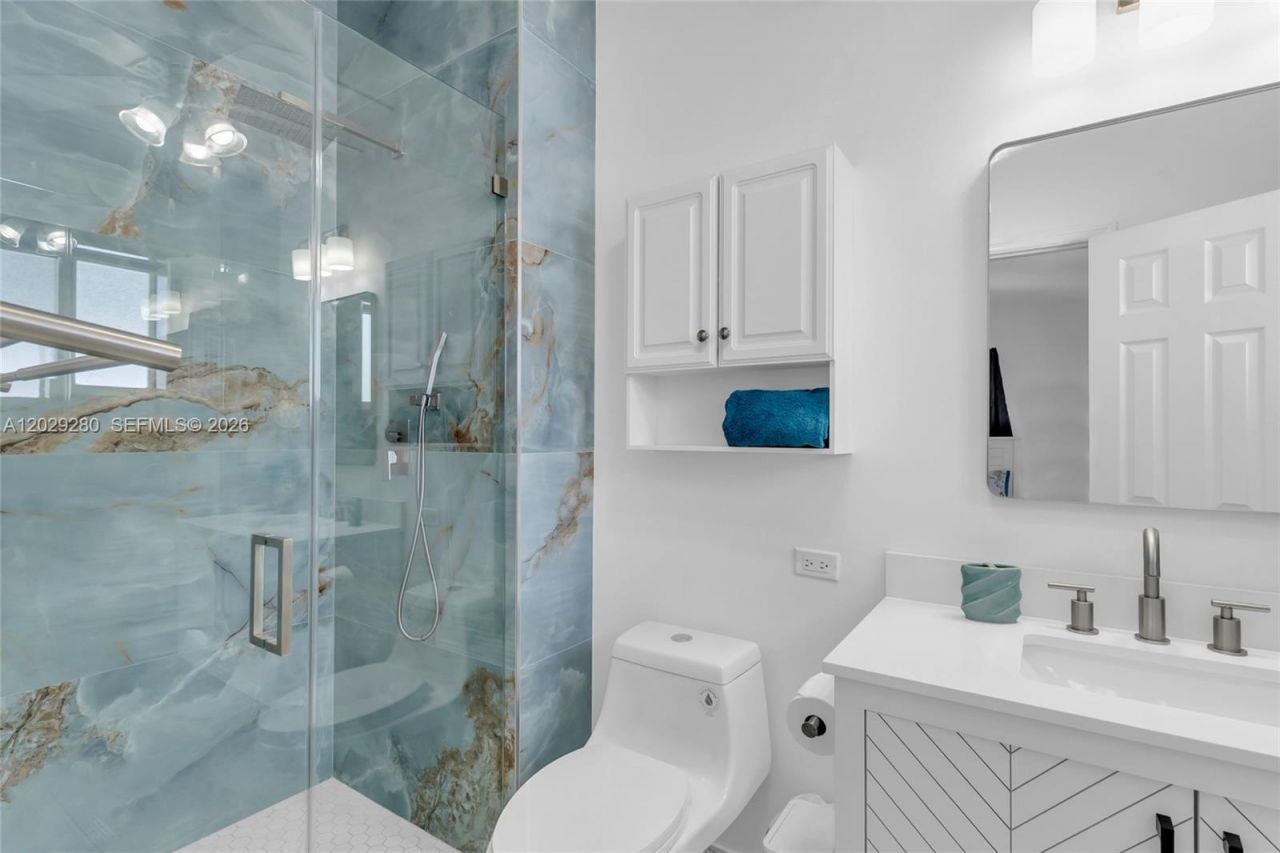 443 4th Rd , Key Largo, FL 33037 Photo