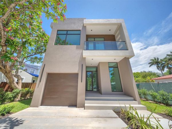 1637 Monroe St , Hollywood, FL 33020