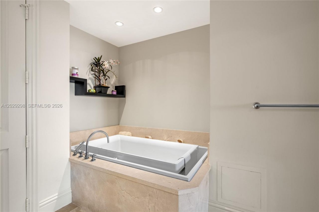 10295 Collins Ave, Unit 1606, Bal Harbour, FL 33154 Photo
