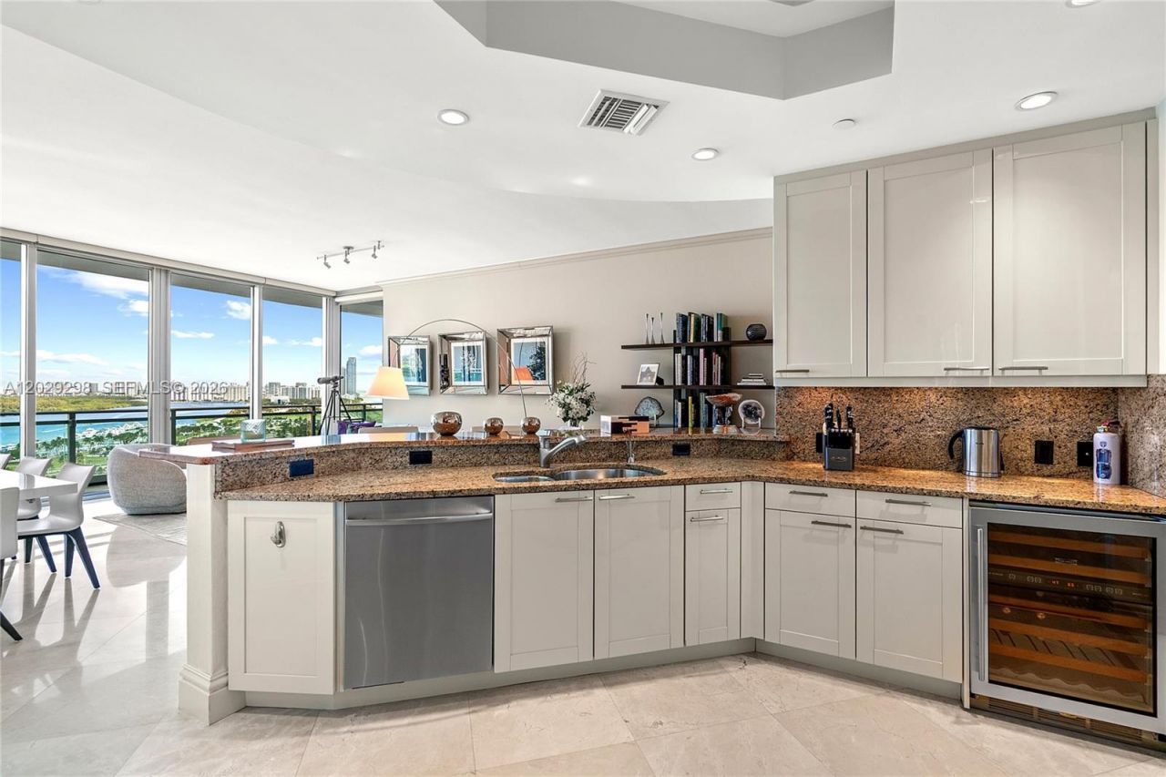 10295 Collins Ave, Unit 1606, Bal Harbour, FL 33154 Photo