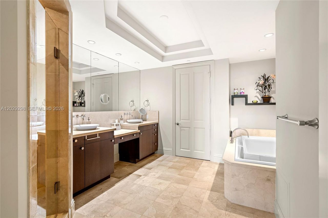 10295 Collins Ave, Unit 1606, Bal Harbour, FL 33154 Photo