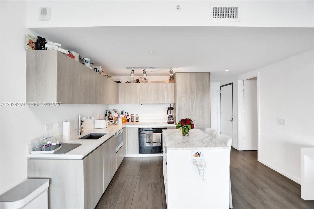 3131 NE 7th Ave , Unit 304, Miami, FL 33137 Photo