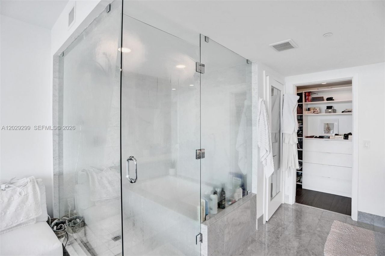3131 NE 7th Ave , Unit 304, Miami, FL 33137 Photo