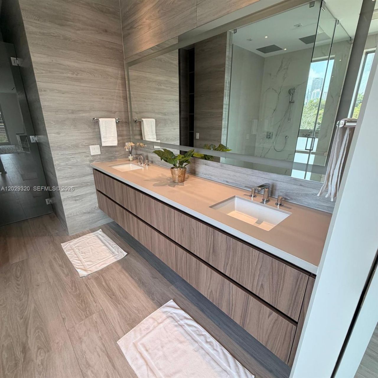 2100 S Miami Ave, Miami, FL 33129 Photo