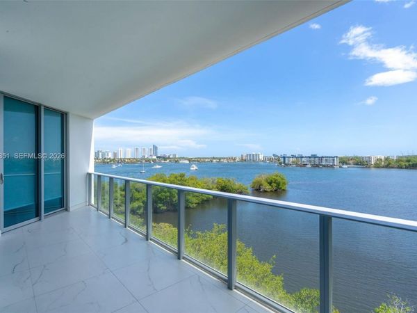 17111 BISCAYNE BL, Unit 506, North Miami Beach, FL 33160