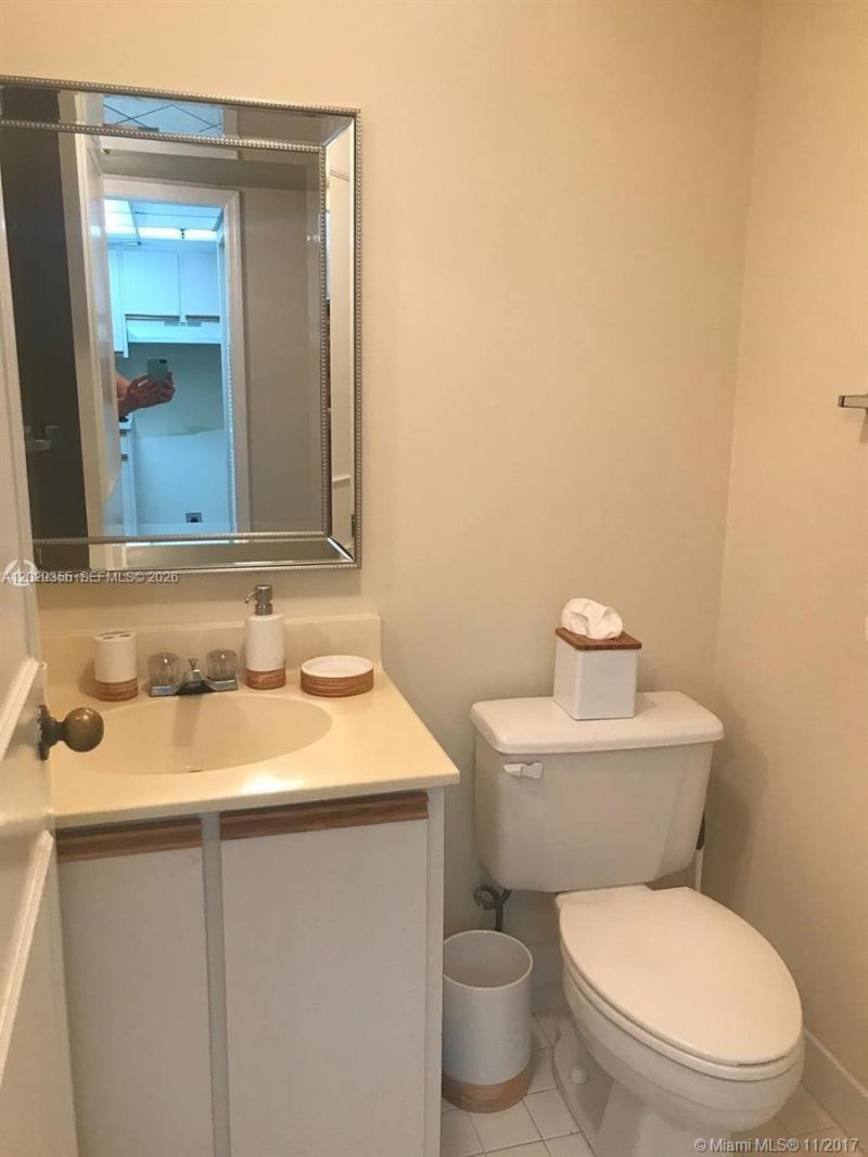 540 Brickell Key Dr, Unit 1122, Miami, FL 33131 Photo