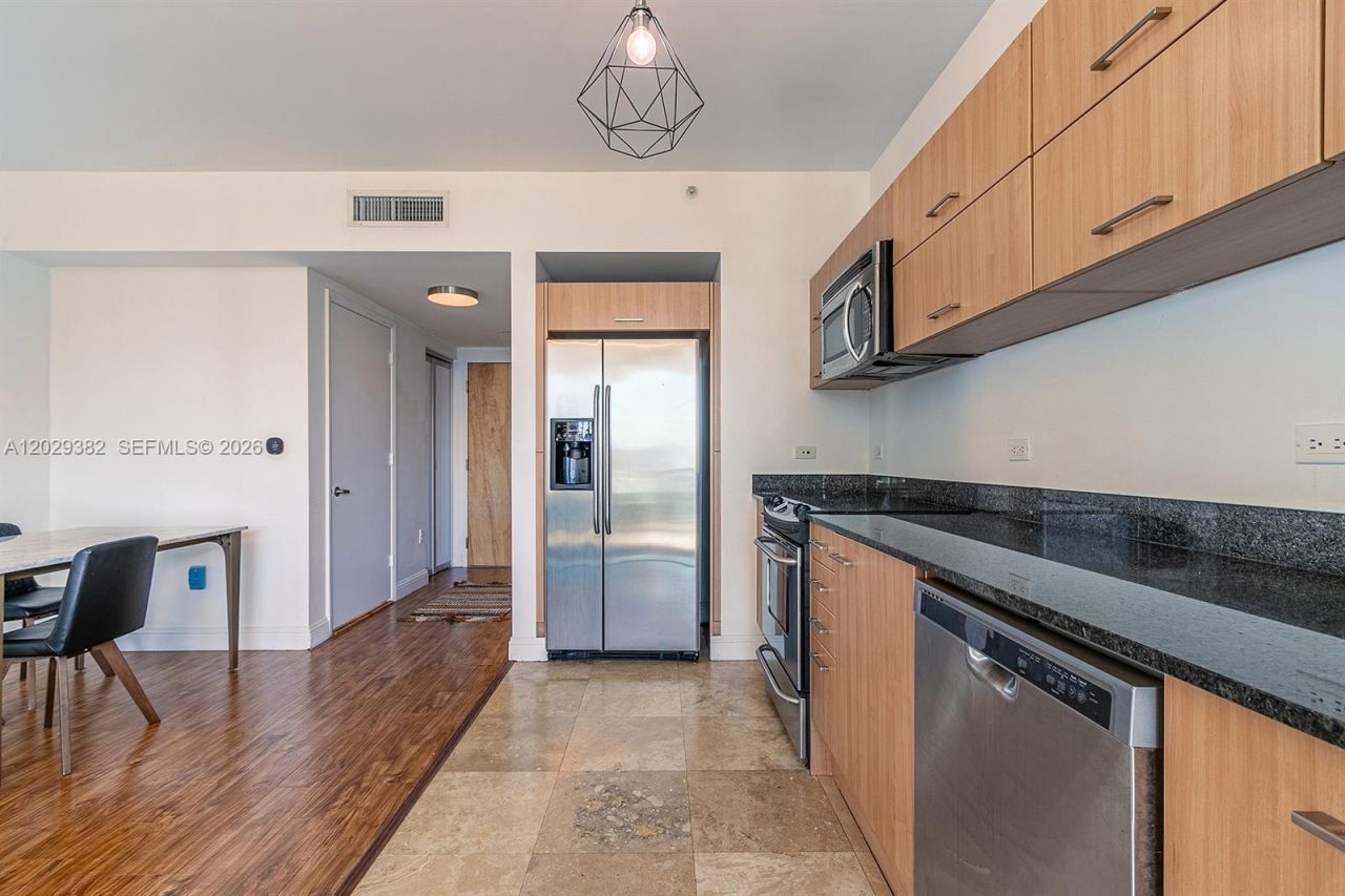 350 S Miami Ave , Unit 3914, Miami, FL 33130 Photo