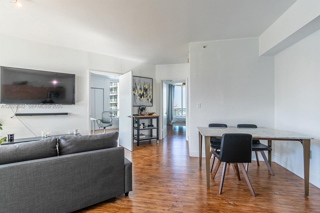 350 S Miami Ave , Unit 3914, Miami, FL 33130 Photo