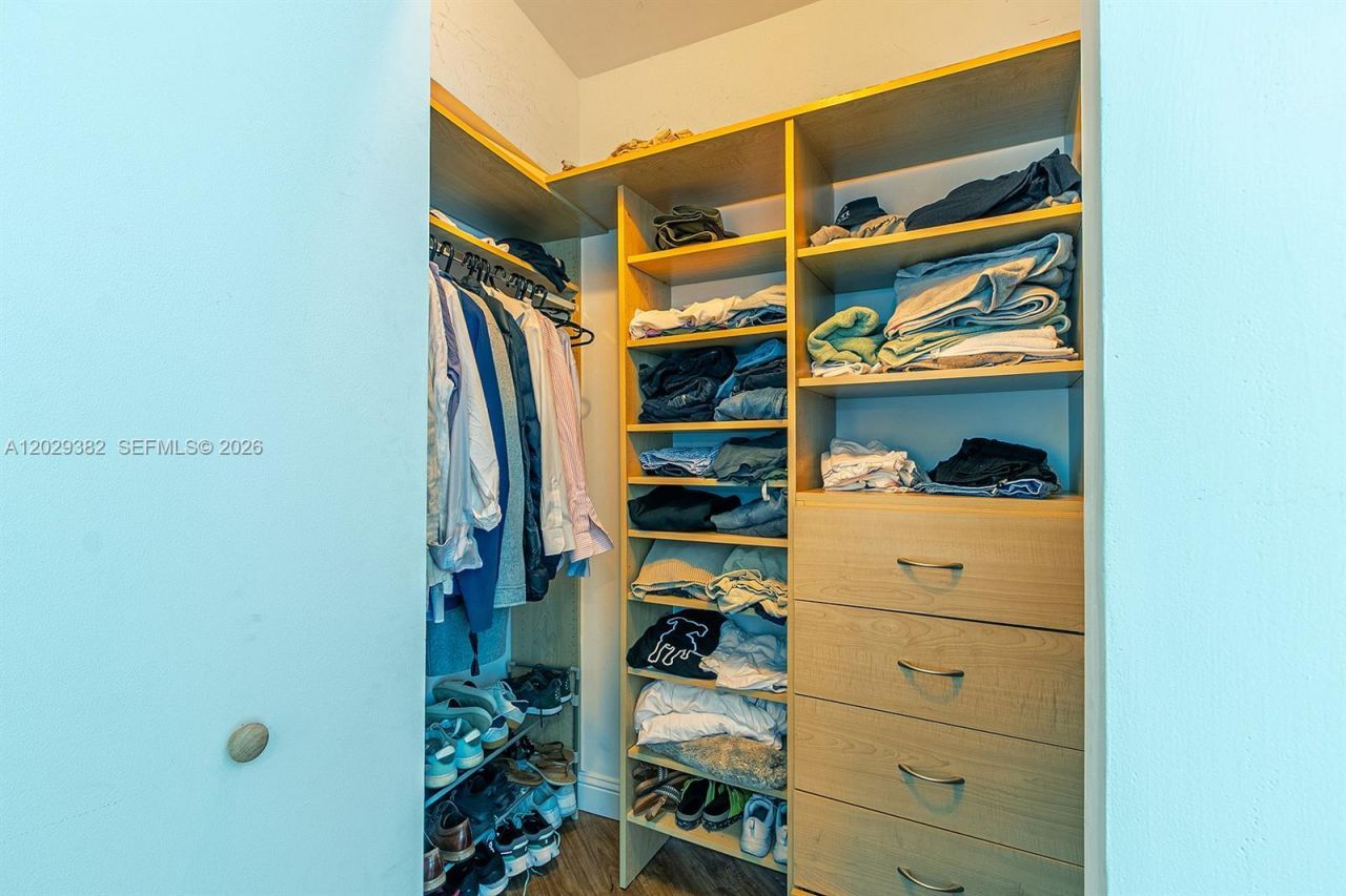 350 S Miami Ave , Unit 3914, Miami, FL 33130 Photo