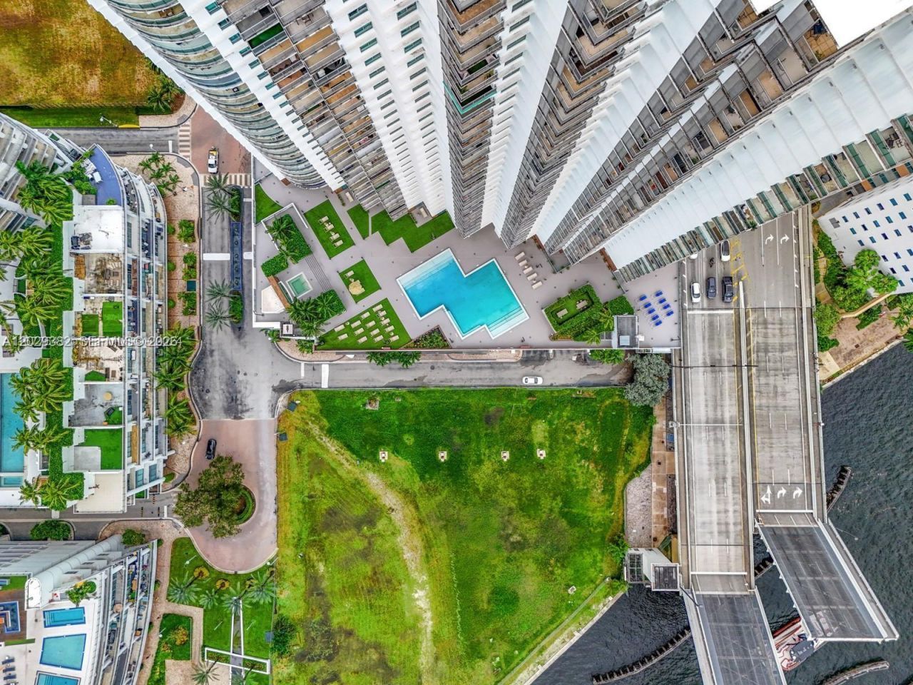 350 S Miami Ave , Unit 3914, Miami, FL 33130 Photo
