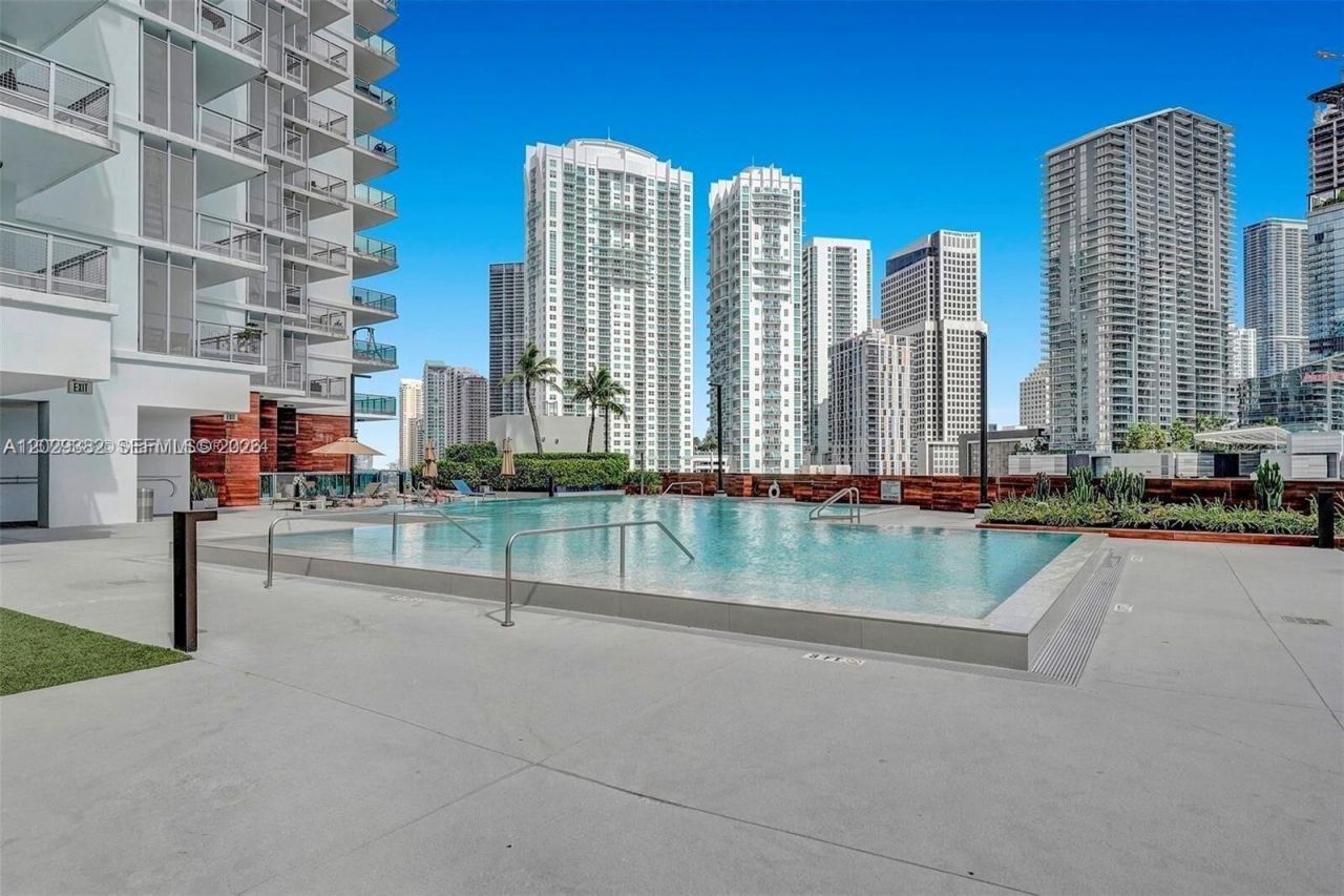 350 S Miami Ave , Unit 3914, Miami, FL 33130 Photo