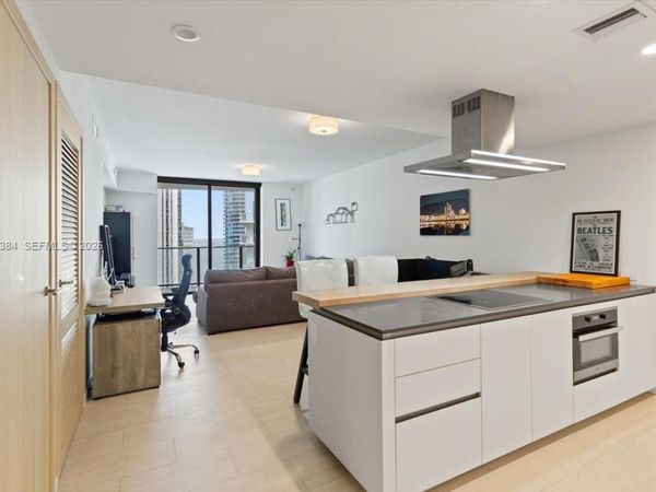 1000 Brickell Plz , Unit 3303, Miami, FL 33131