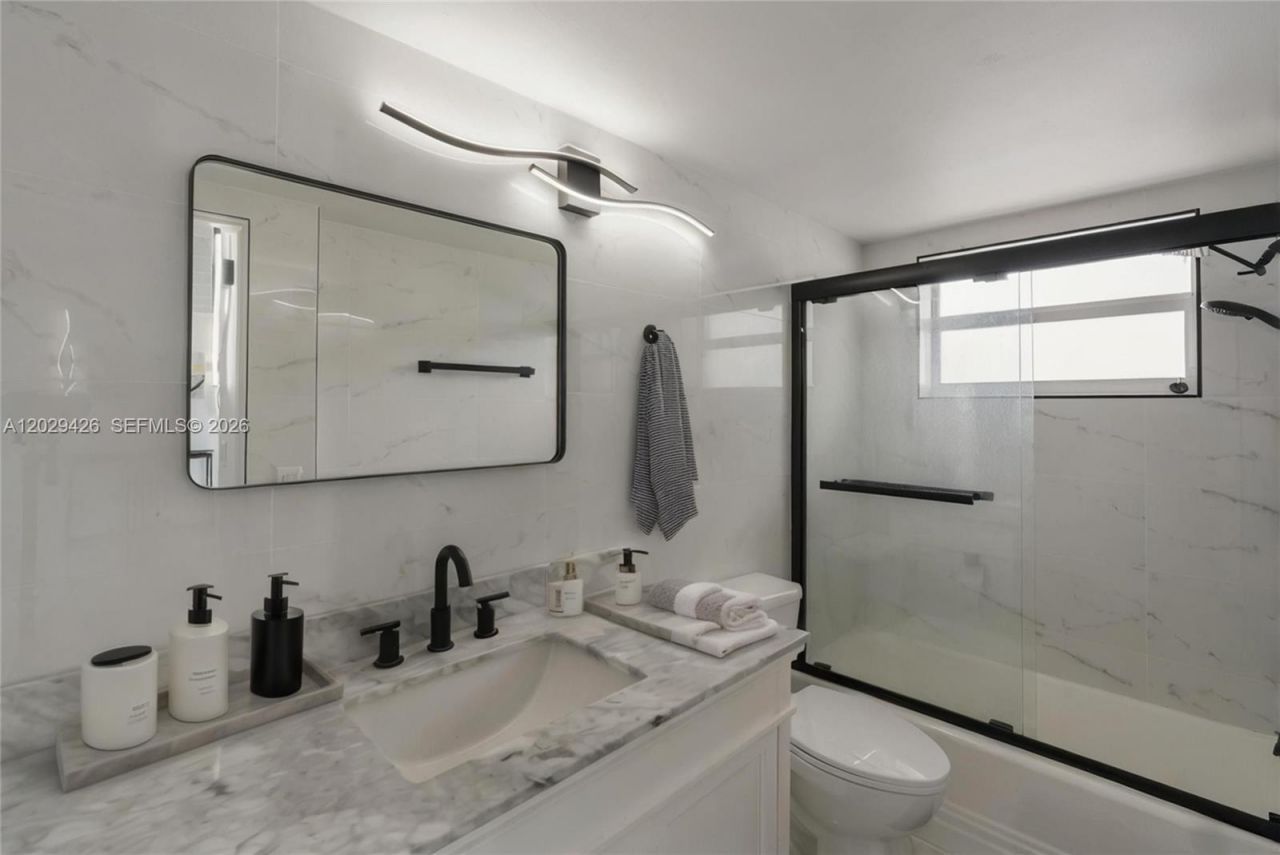 4500 S Ocean Blvd , Unit 405, Lantana, FL 33480 Photo