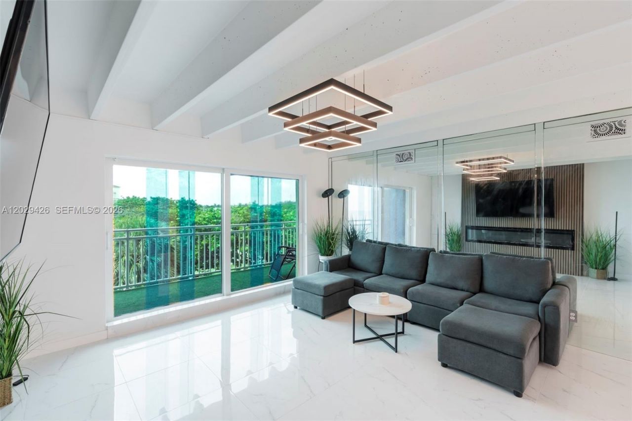 4500 S Ocean Blvd , Unit 405, Lantana, FL 33480 Photo