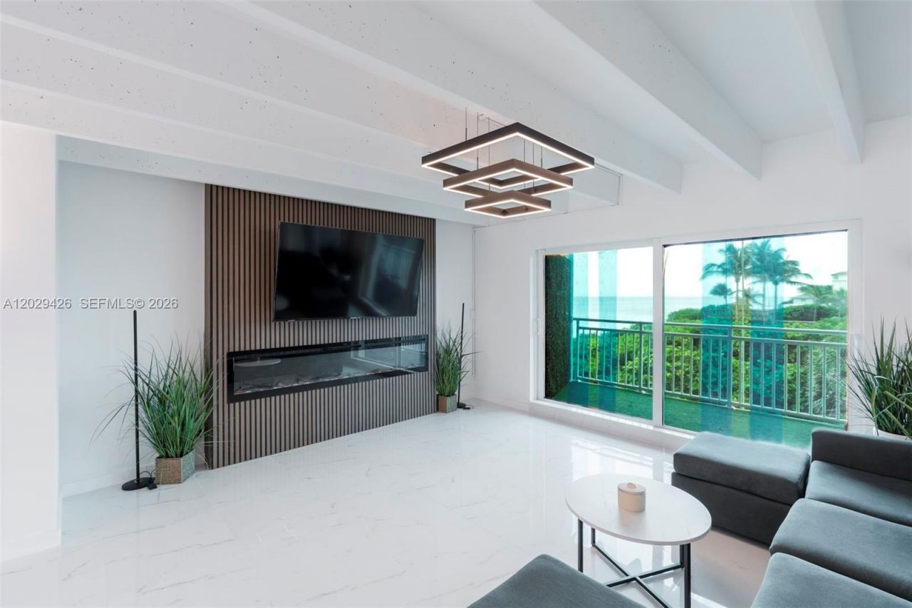 4500 S Ocean Blvd , Unit 405, Lantana, FL 33480 Photo