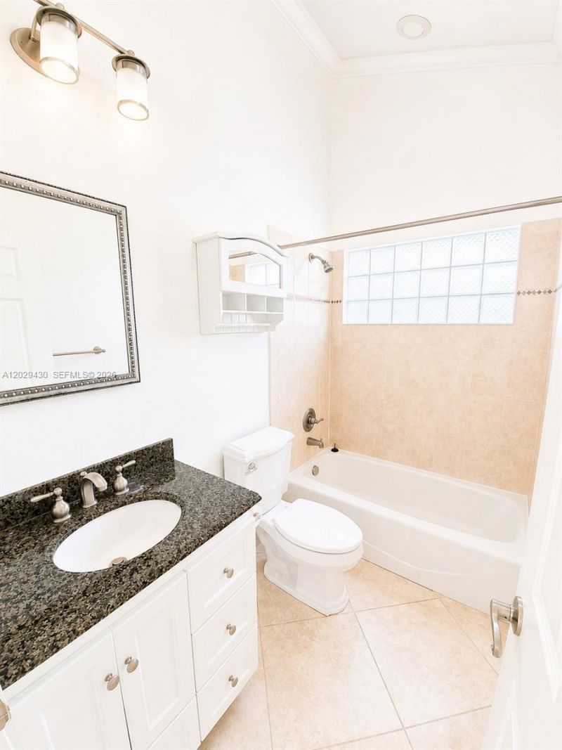 569 Spinnaker , Weston, FL 33326 Photo